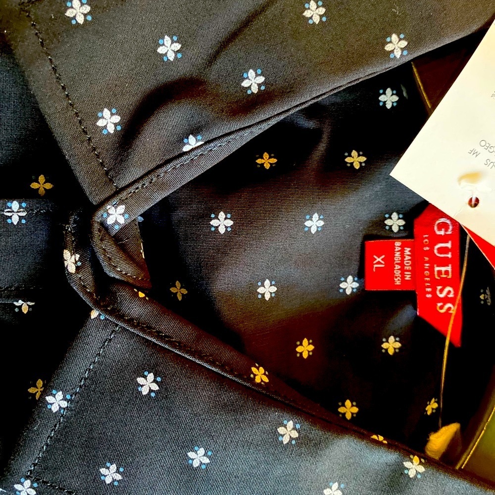 Guess Patterned Short-Sleeved Button-Up - Picture 4 of 7